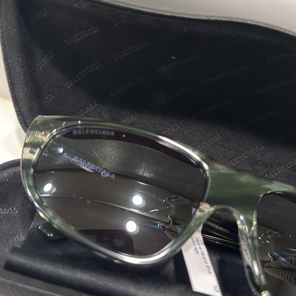 Balenciaga 60mmRectangle Sunglasses zebra with blue lense - Picture 12 of 12